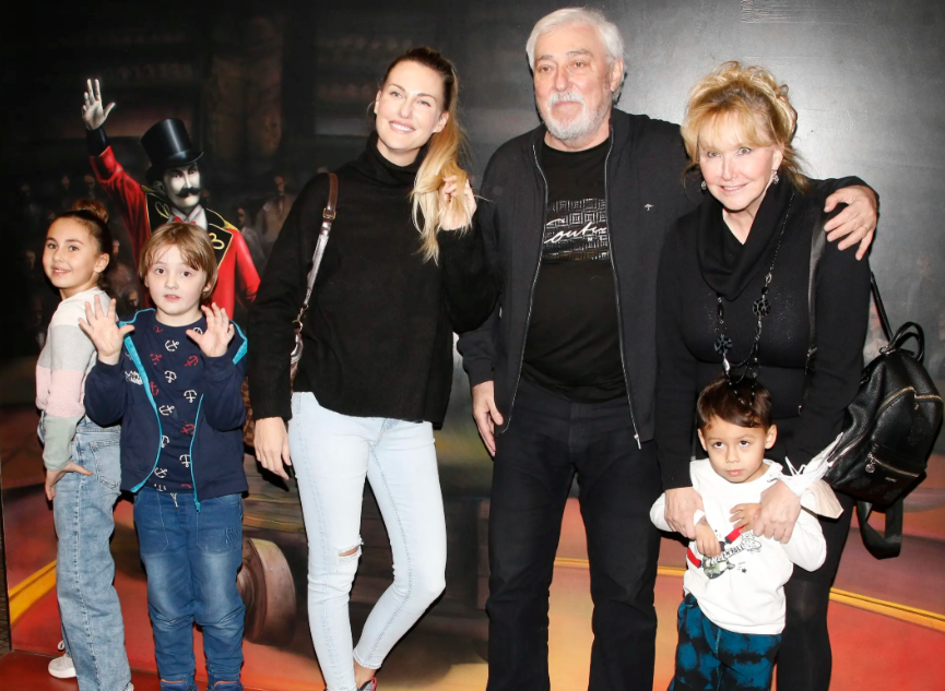 Dcera Jana Rosáka je nádherná žena. Zuzana byla modelkou, dnes léčí zvířata. Dvakrát se provdala za Araby
