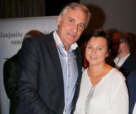 S kým žije Jan Čenský doopravdy? Bulvár řešil Morávkovou, ale princ z pohádek má doma úplně jinou Danu