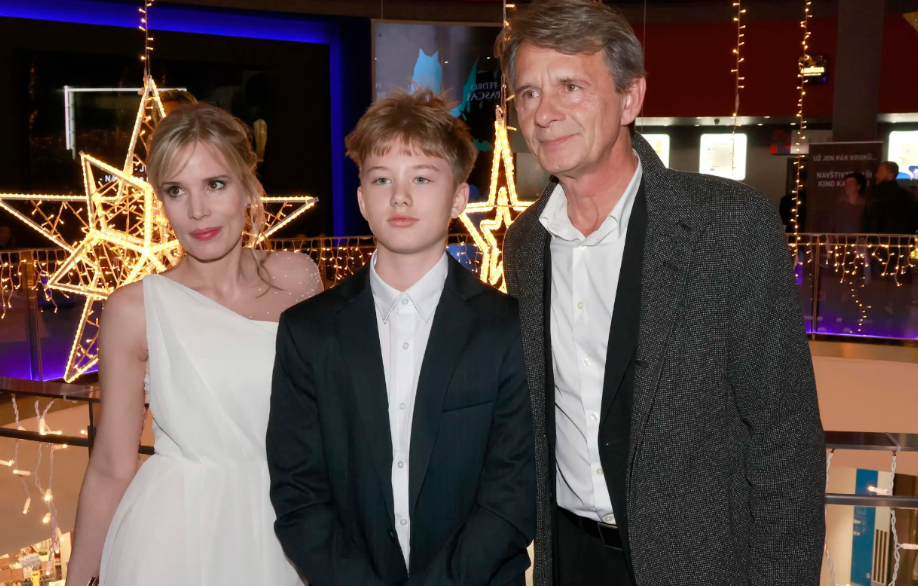 Syn Jana Šťastného má pohnutý osud: oženil se s herečkou z filmů pro dospělé, otec mu musel pomáhat