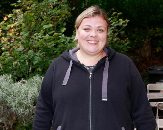 S kým žije Lucie Polišenská z Polabí: Manžela potkala v divadle, dnes spolu mají statek a chovají slepice