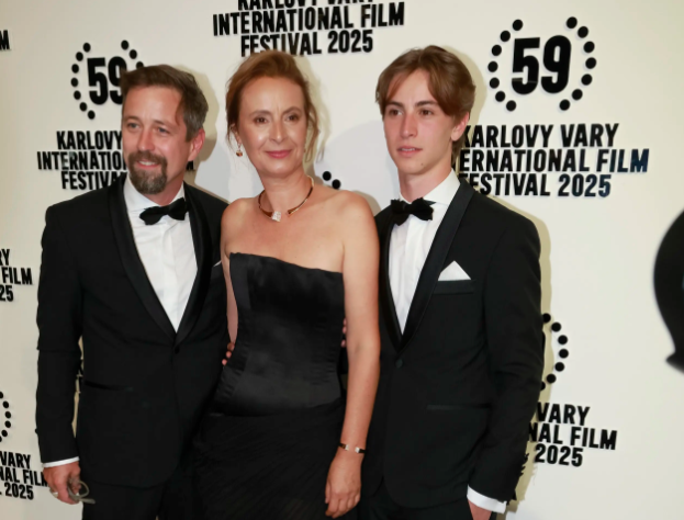 S kým žije Jan Dolanský: S Lenkou Vlasákovou je už přes 20 let. Svatbu měli až po pandemii a hádky řeší únikem na chalupu